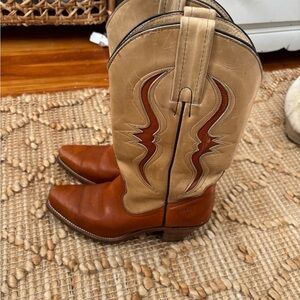FRYE AND CO. Tan and Brown Heeled Boots